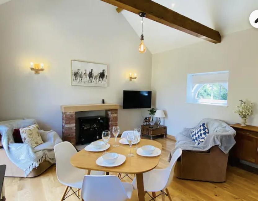 The Stable - beautiful barn conversion - Housity