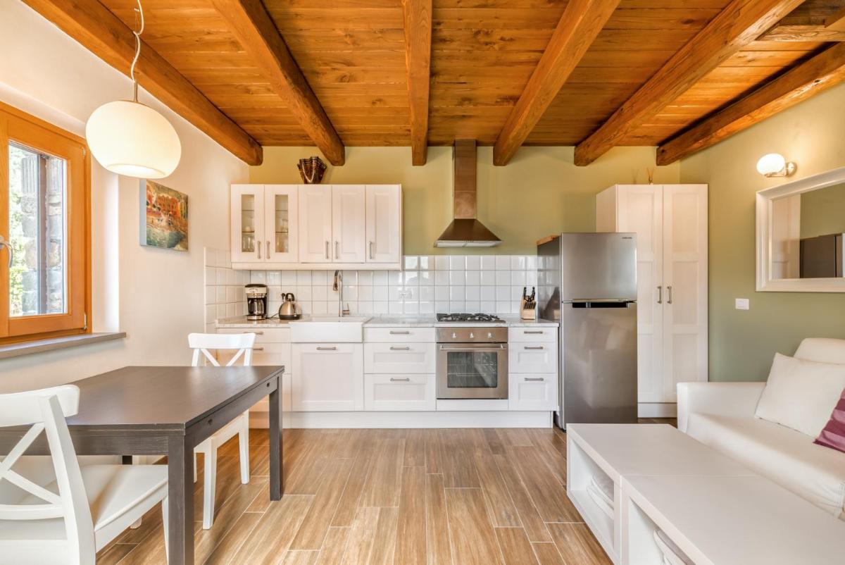 Vernazza Guest House - Housity