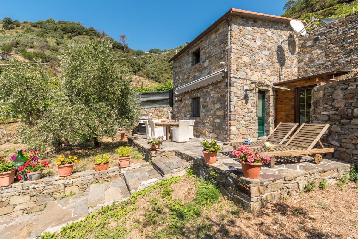 Vernazza Guest House - Housity