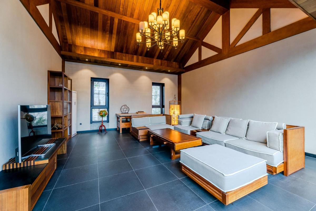 Suitetrails - Moon Boutique Holiday Homestay