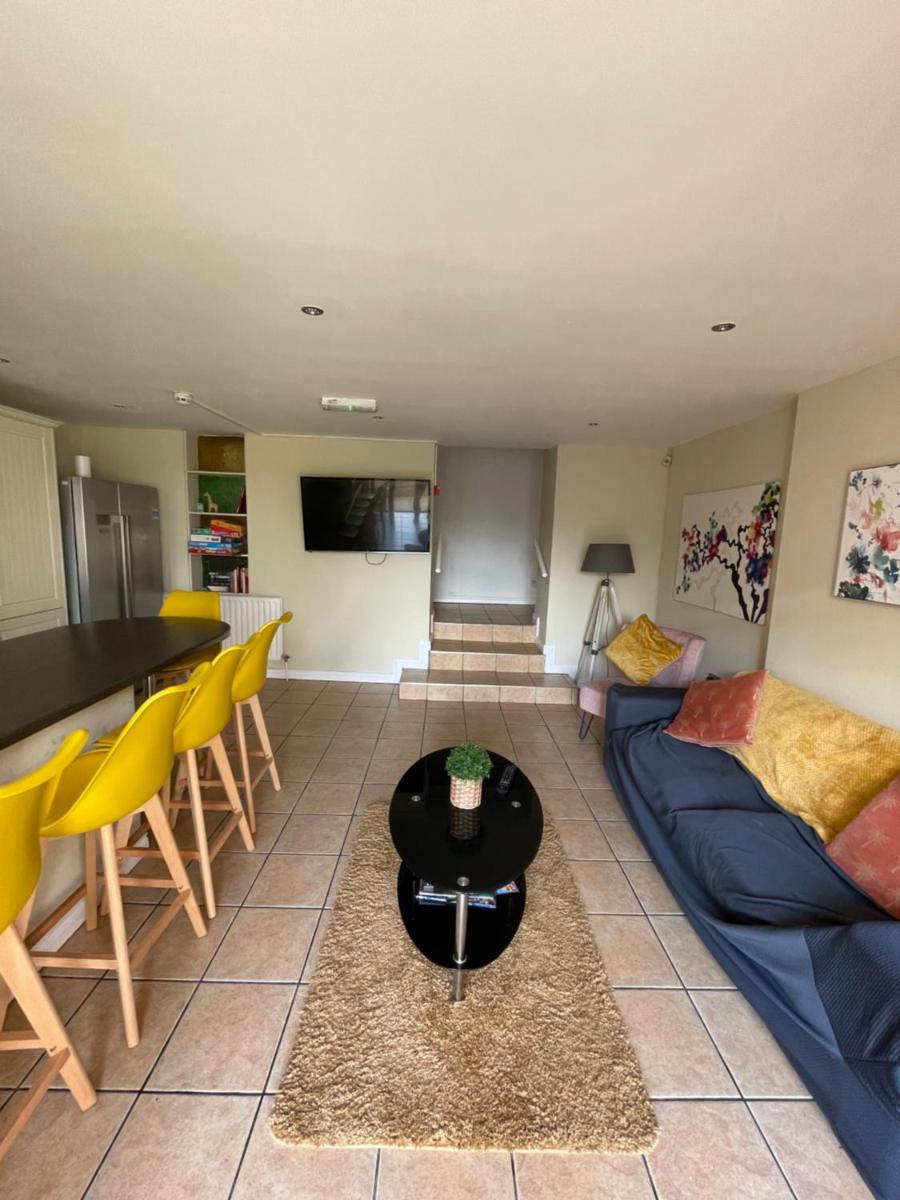 Nicholson House - Housity