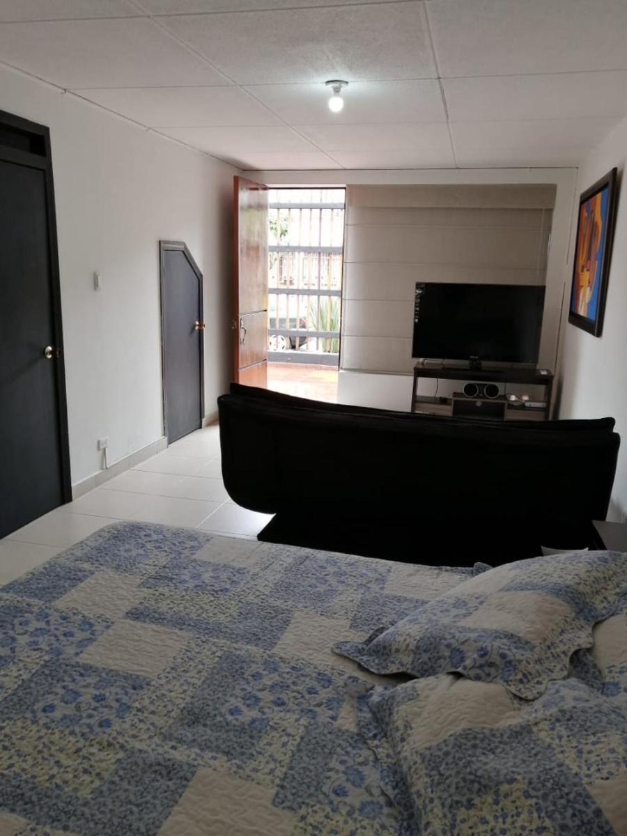 Suitetrails - Santa Monica Apartasuites