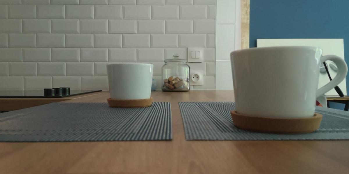 Moderne et paisible studio avec balcon - Housity