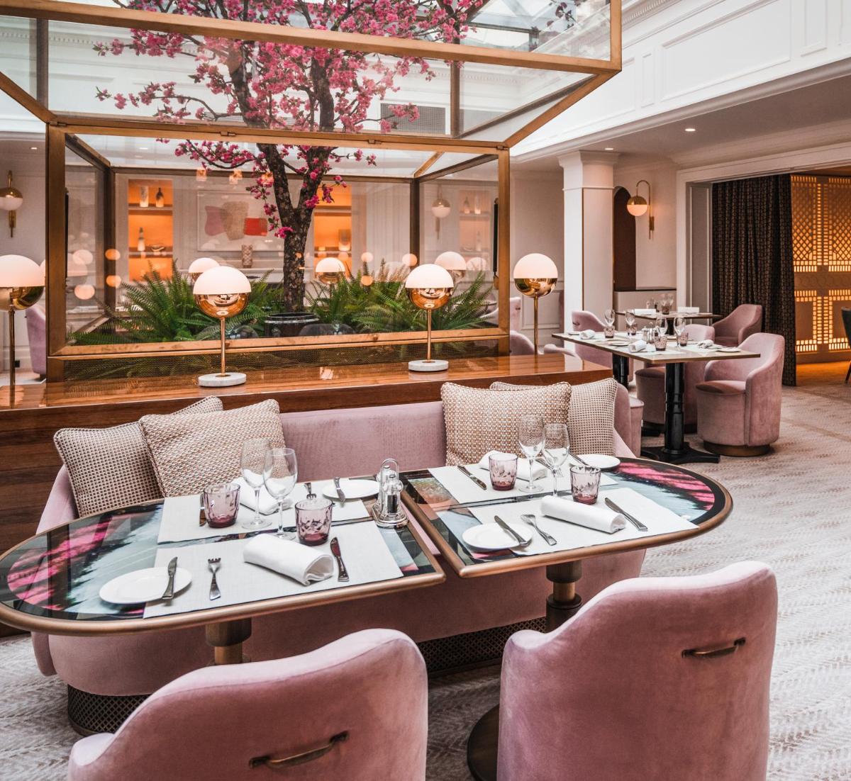 Coin salon dans l'établissement Sofitel Le Scribe Paris Opera
