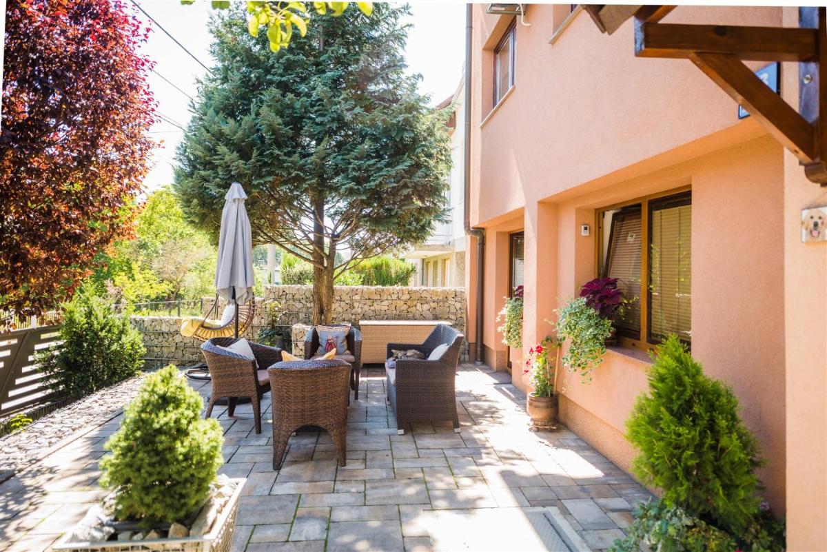 Old Pear Apartment - Housity