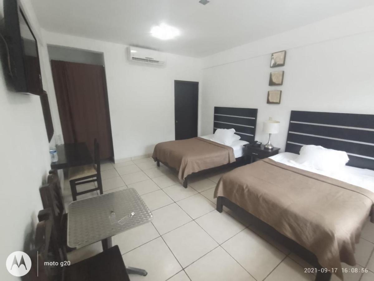Hotel & Suites Mo Sak - Housity
