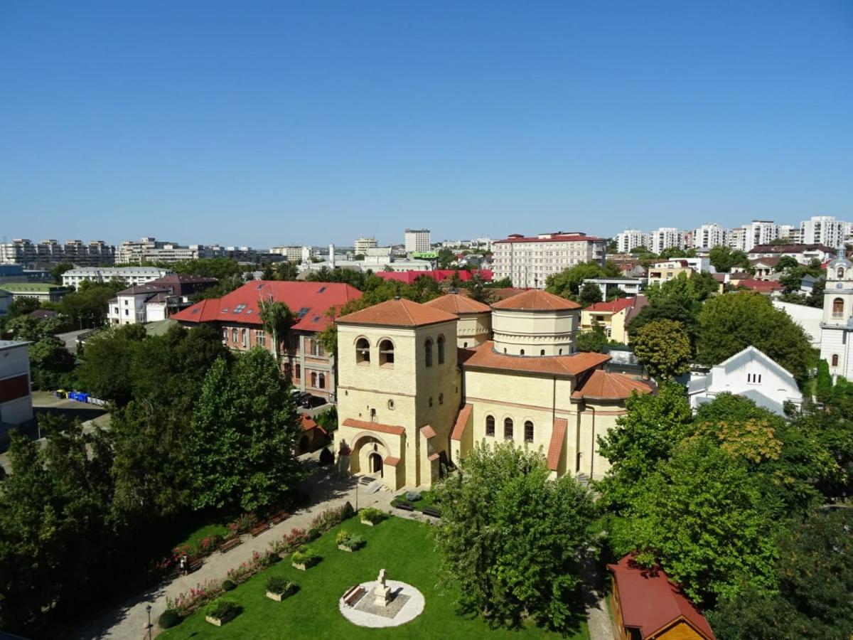 Carla's Apart Palas-Hala Centrala 1 Bedroom, airport shuttle - Housity