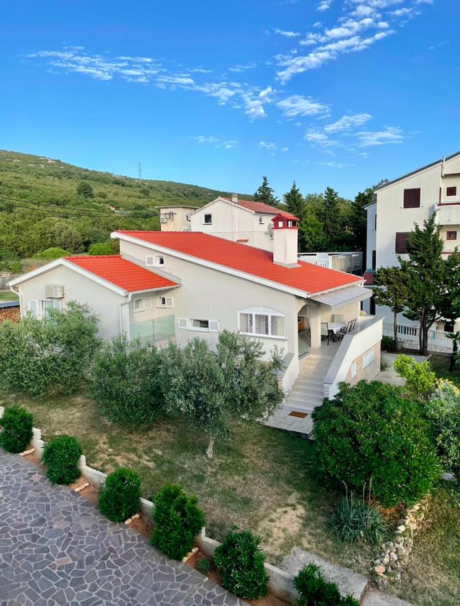 Vacation Family House on the Beach - Housity