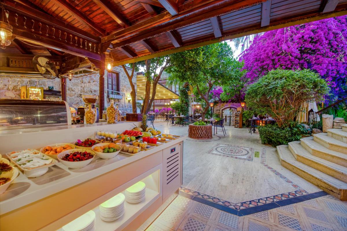 Dogan Hotel - Housity