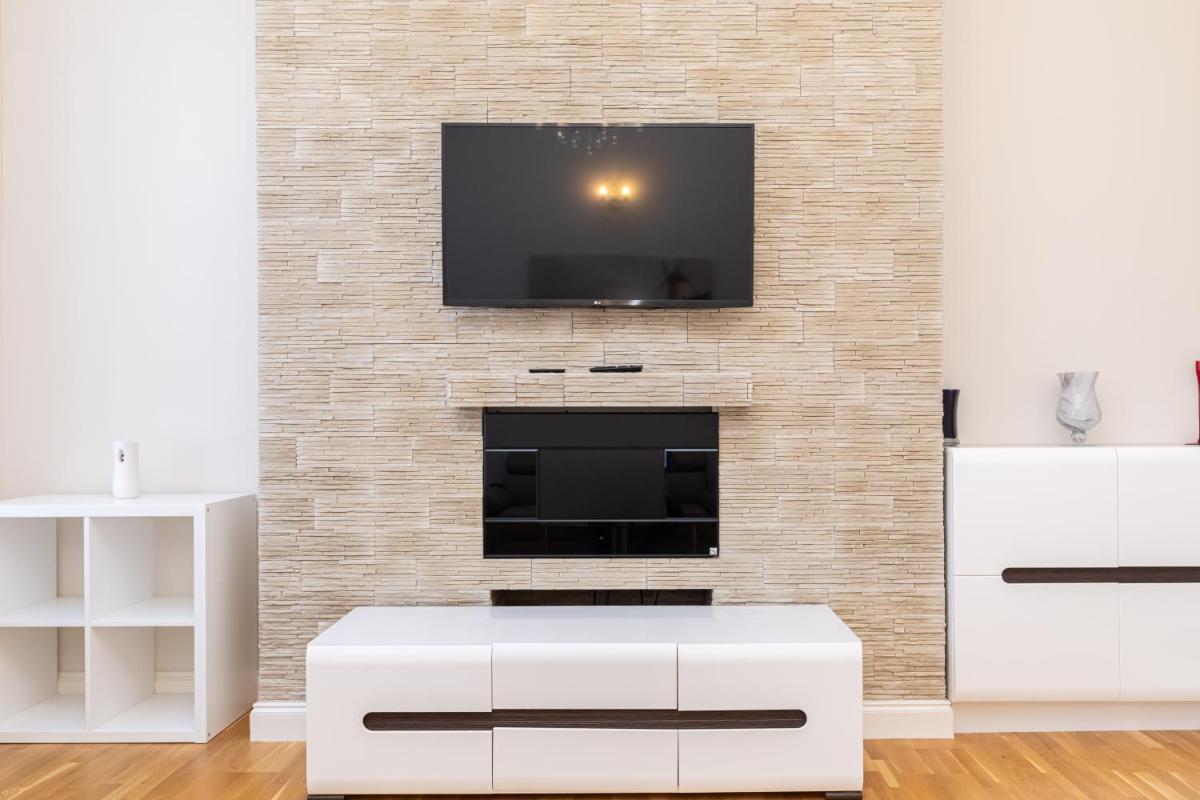 Holiday Beach Flat in Bournemouth, England, UK - Housity