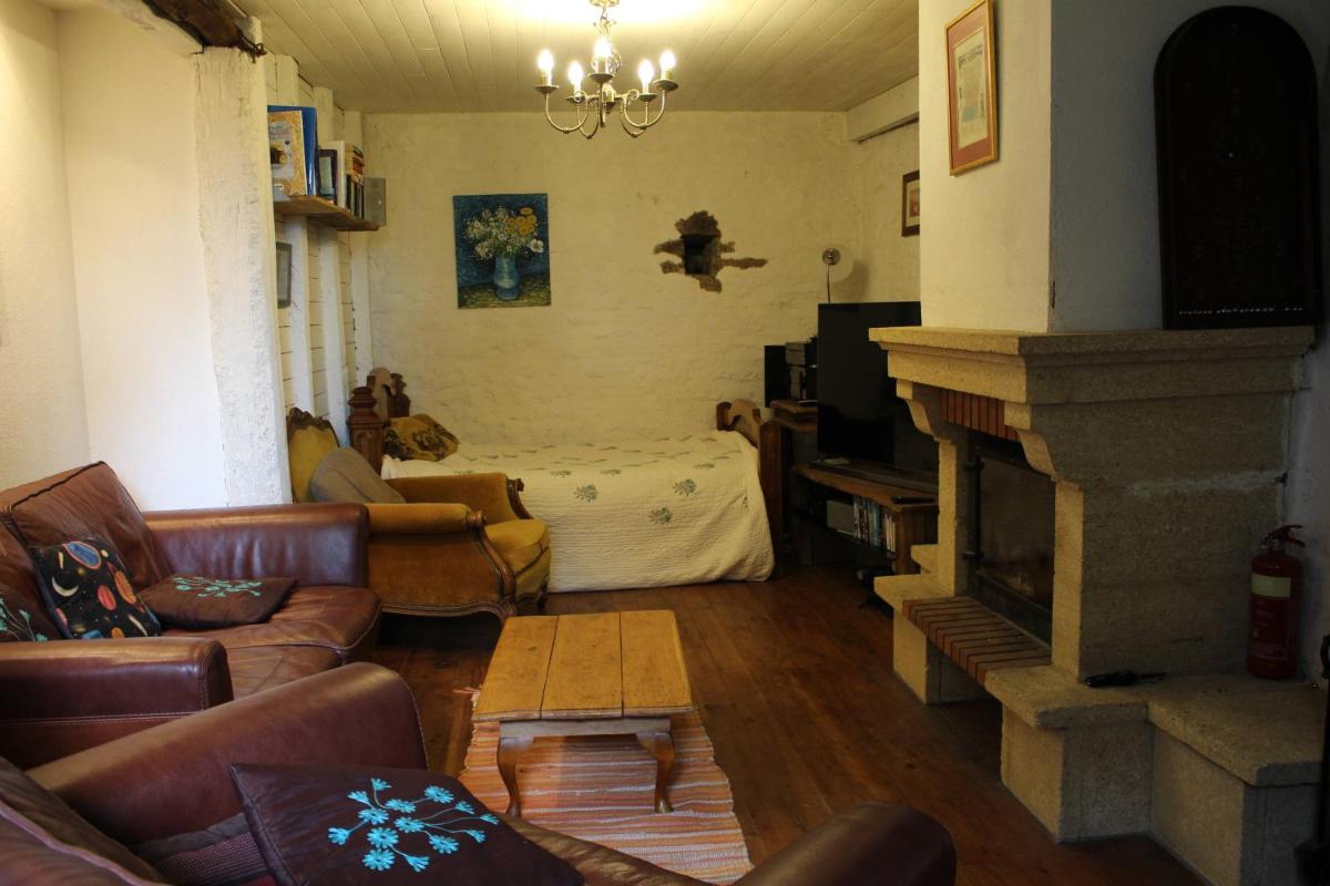Bras D’Or Rural Gite cottage by farms & lakes. - Housity