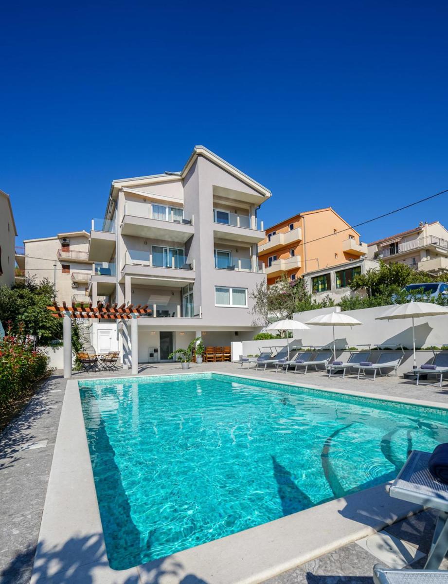Azalea A1 - Housity