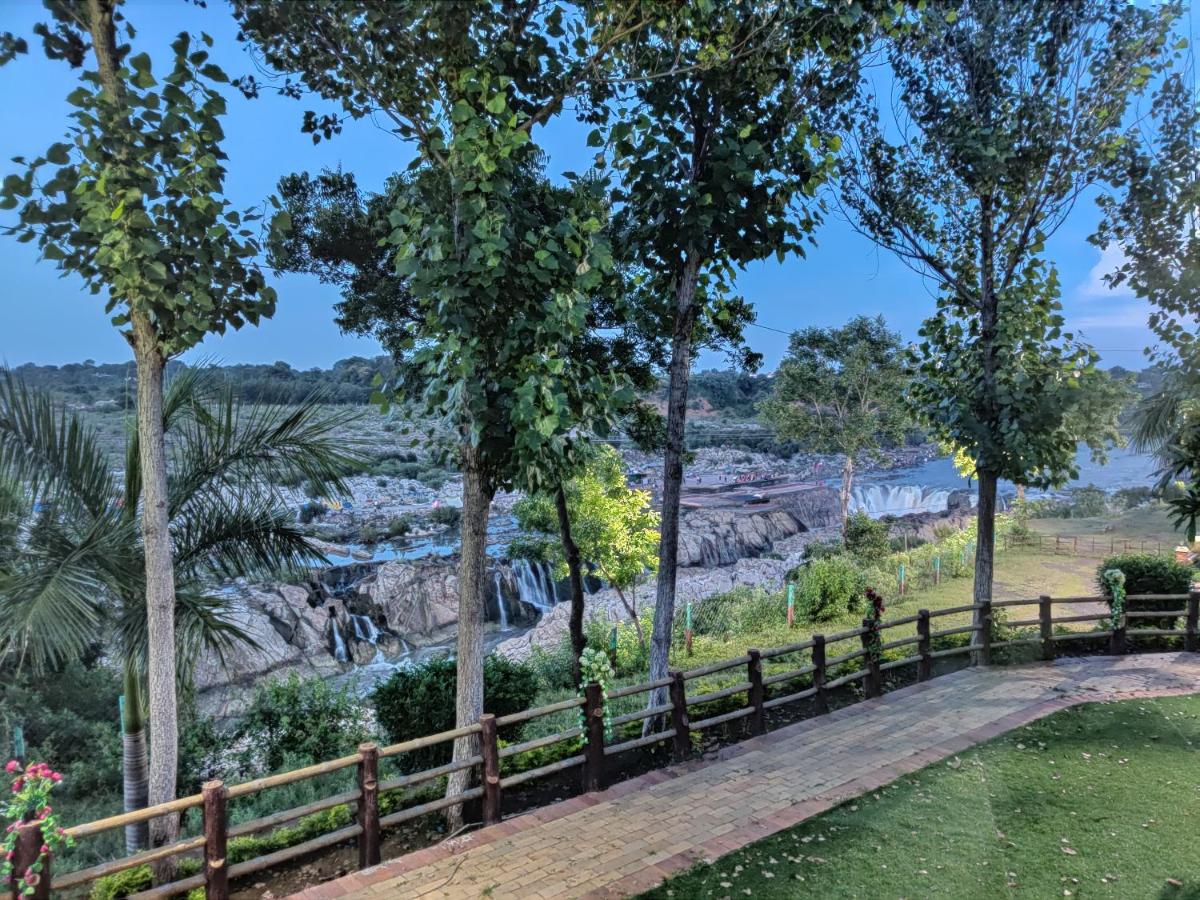 Vrindavan Gopala Resort - Housity