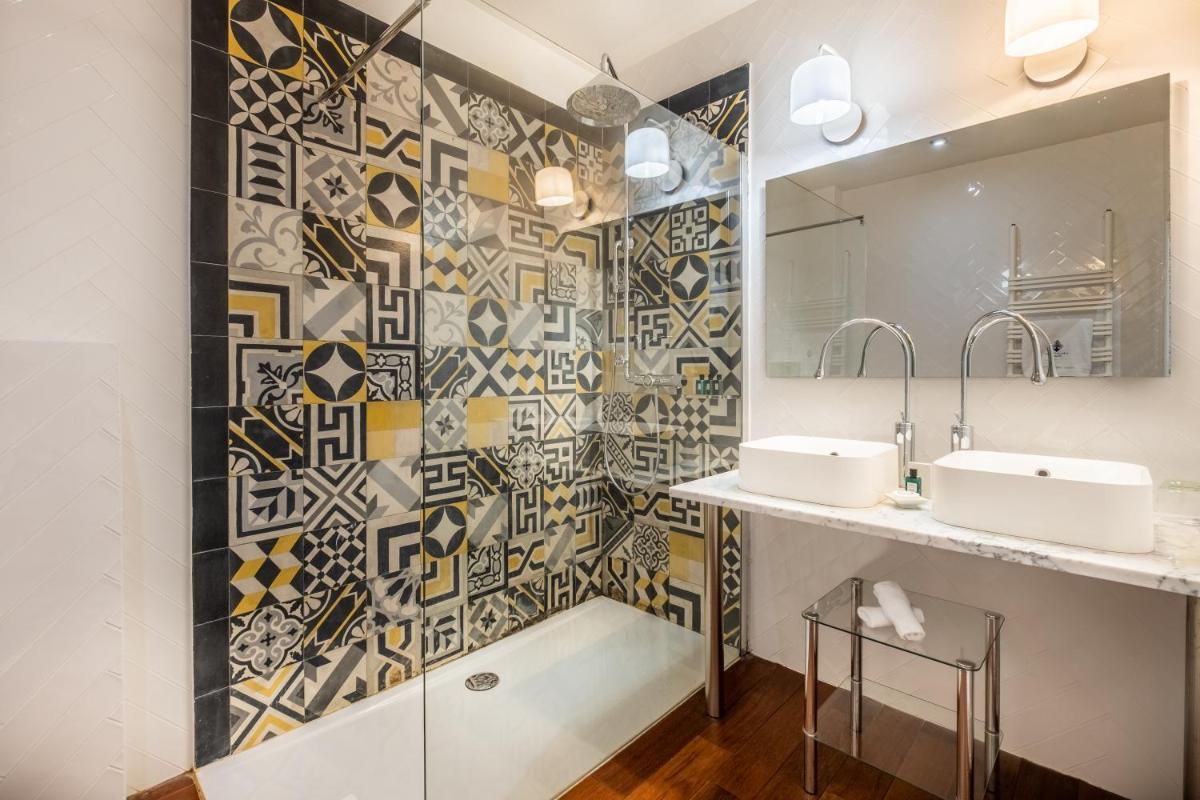 Salle de bains dans l'établissement Le Palais Gallien Hôtel & Spa