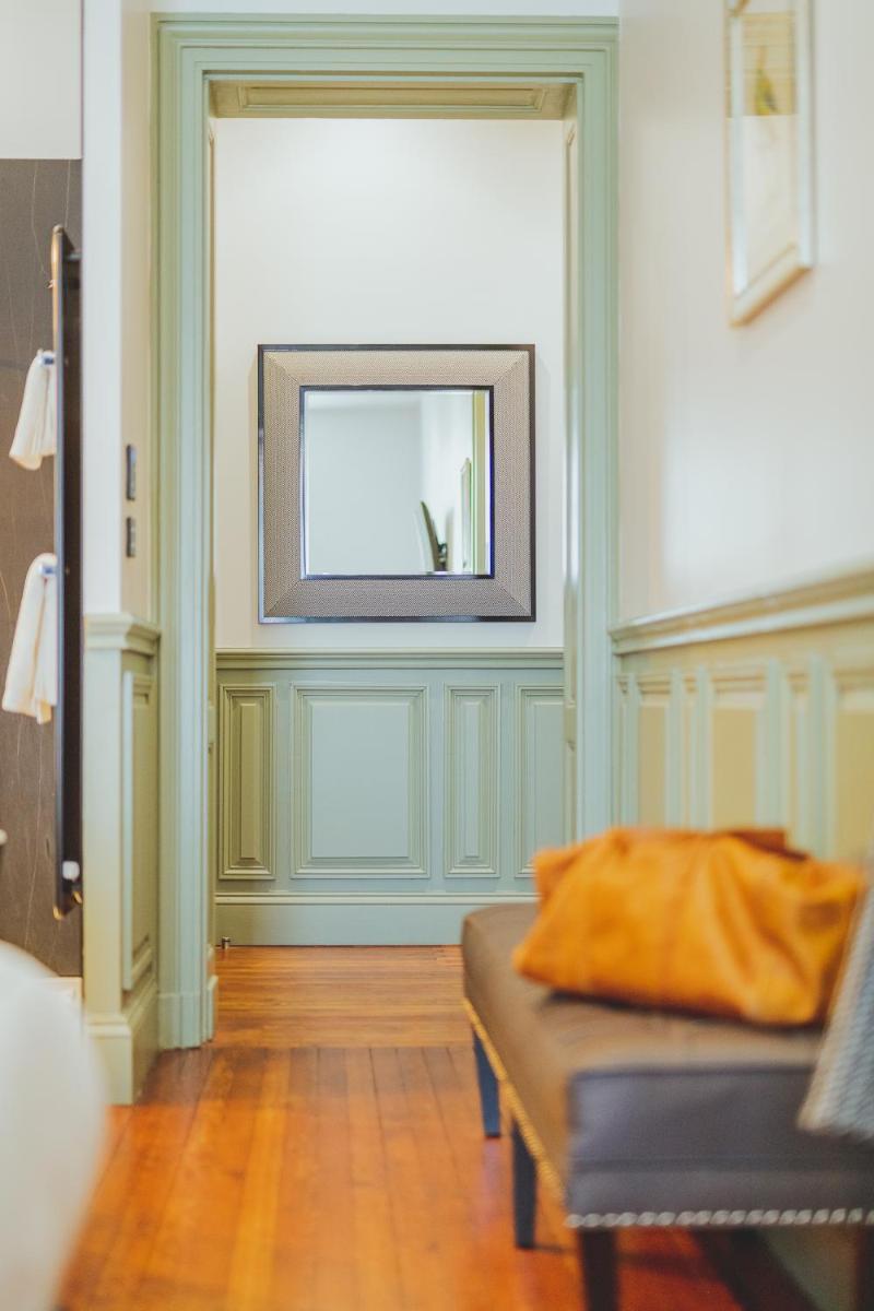 Coin salon dans l'établissement Le Palais Gallien Hôtel & Spa