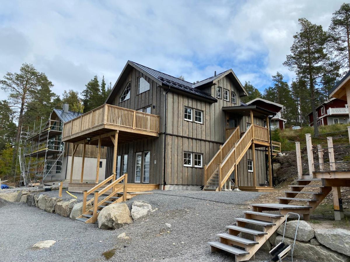 Modern stuga nära skidbacken - Housity