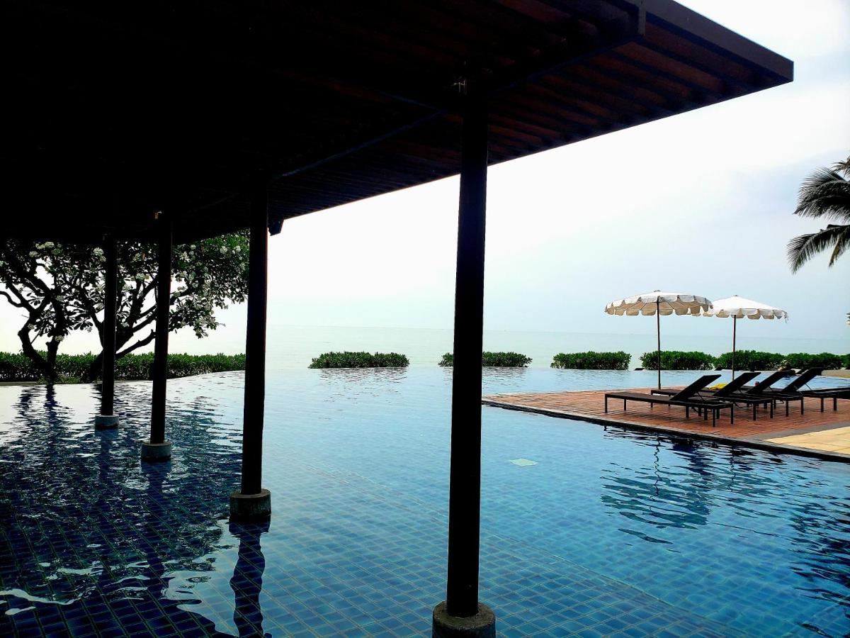 2 BR Luxury Beachfront Condo Cha-am - Housity