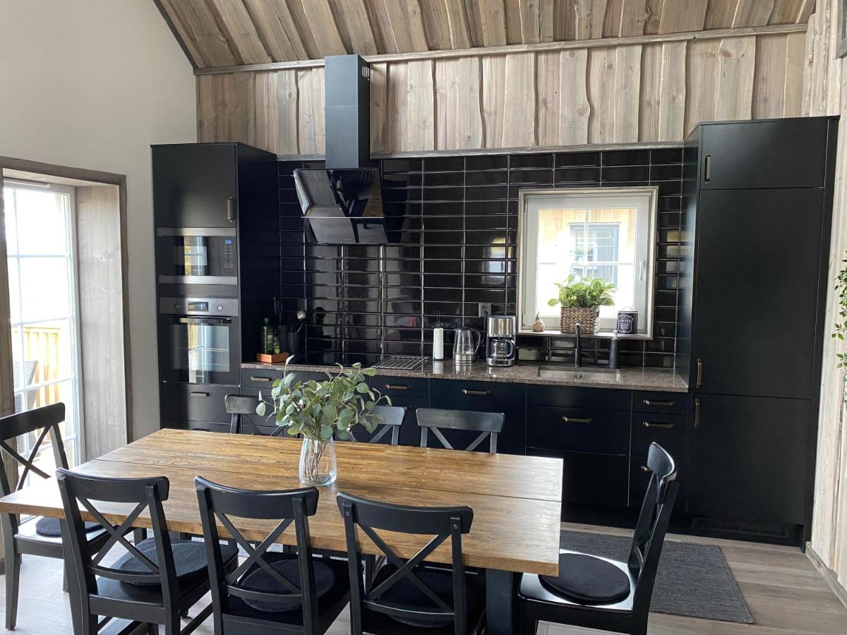 Modern stuga nära skidbacken - Housity