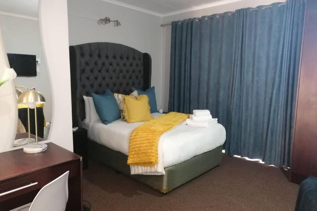 BEAUTIFUL APARTM B10 SITUATED IN BAINS GAME LODGE - Housity