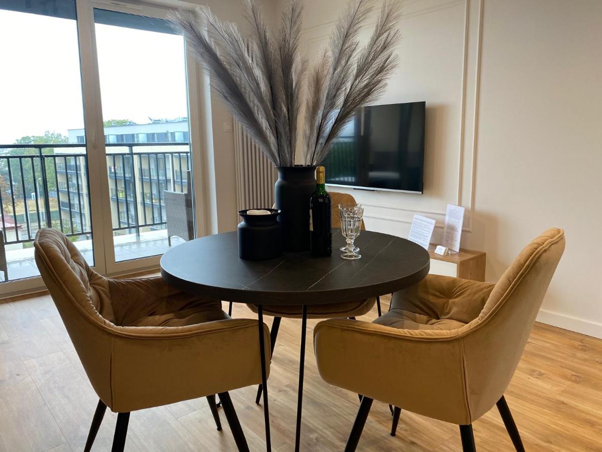 Family & Business Elegant Apartments Kadzielnia, ul Zgody, Stadion Korona, WDK -1 Bedroom, Terrace, Garage - NEW! - Housity