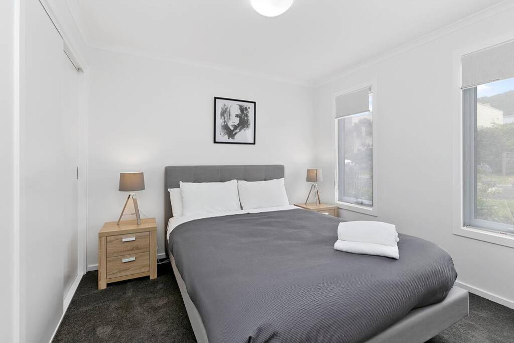 Charlie’s Beach House 1Block to Beach Pet Friendly - Housity