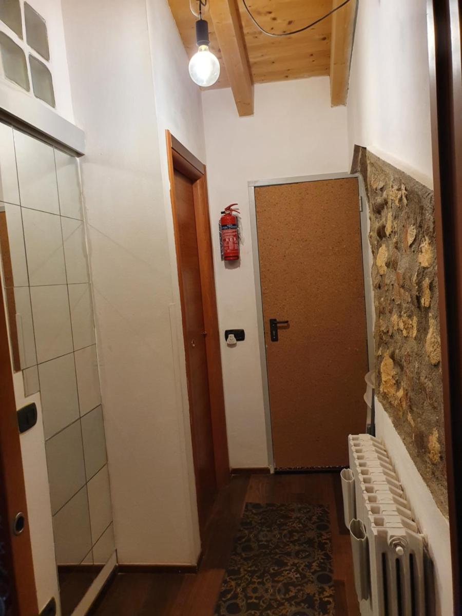 Dora Baltea Monolocale primo piano Mansarda secondo piano - Housity