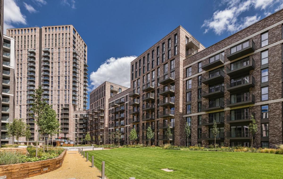 Canada Gardens - Housity