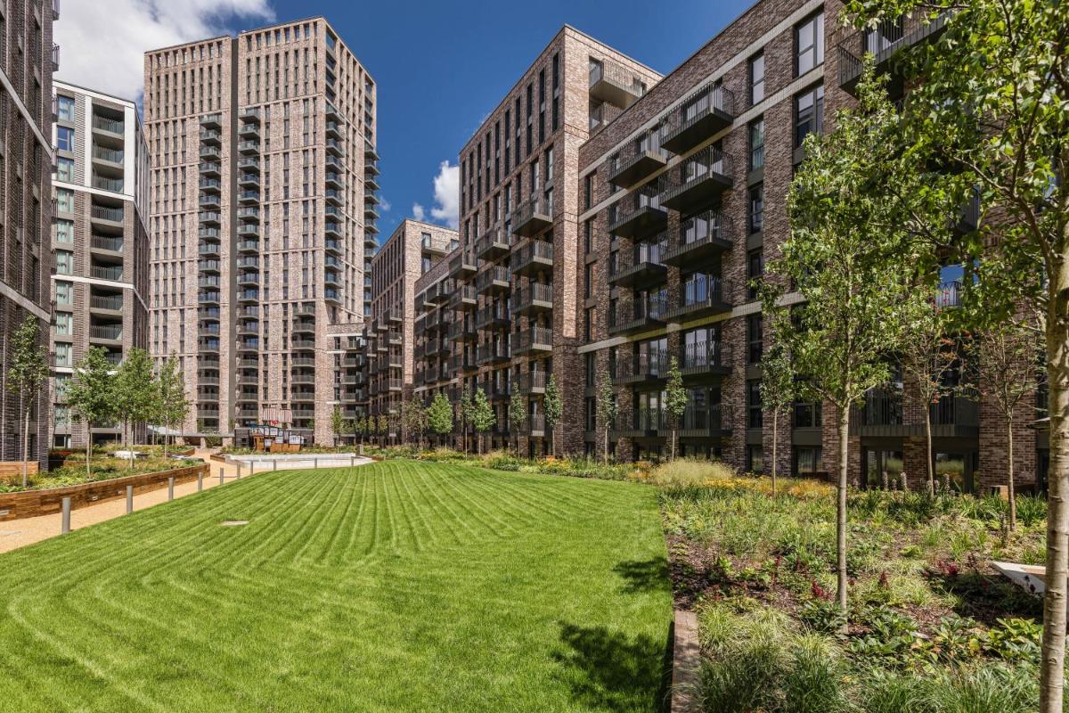 Canada Gardens - Housity
