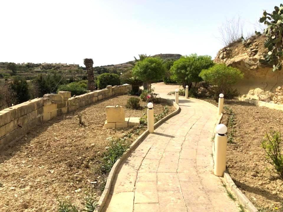 Tal-Ghani Gozo Farmhouse - Housity