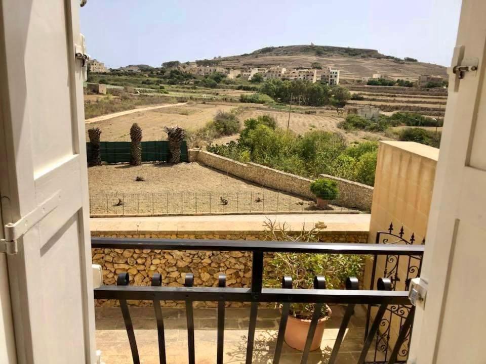 Tal-Ghani Gozo Farmhouse - Housity
