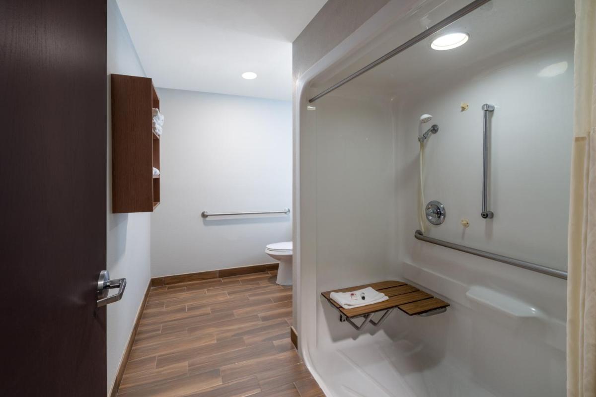 Microtel Inn & Suites by Wyndham Savannah/Pooler - Housity