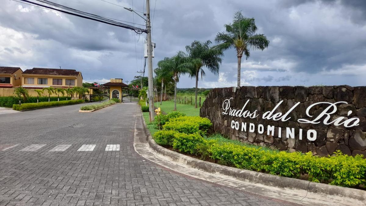Villa Prados del Rio - Guanacaste, Costa Rica - Housity