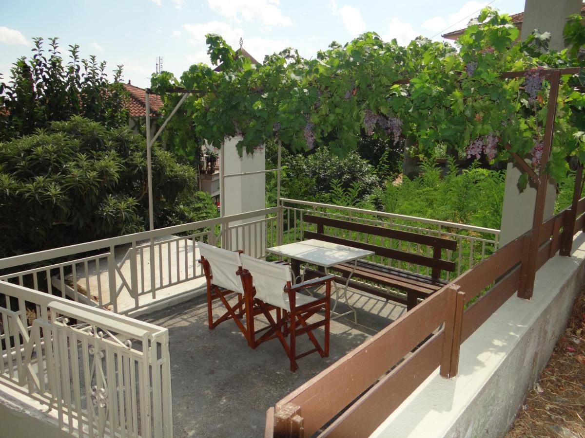Nikos, Old Kalabaka Apartment - Housity