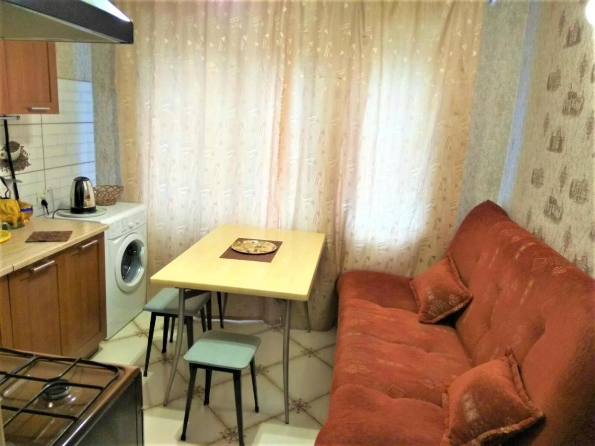 Suitetrails - Apartment on Sovetskoy Konstitutsii 19