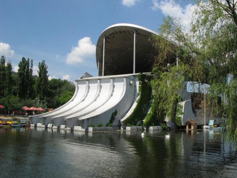 Apartment near Dnipro Arena - Housity