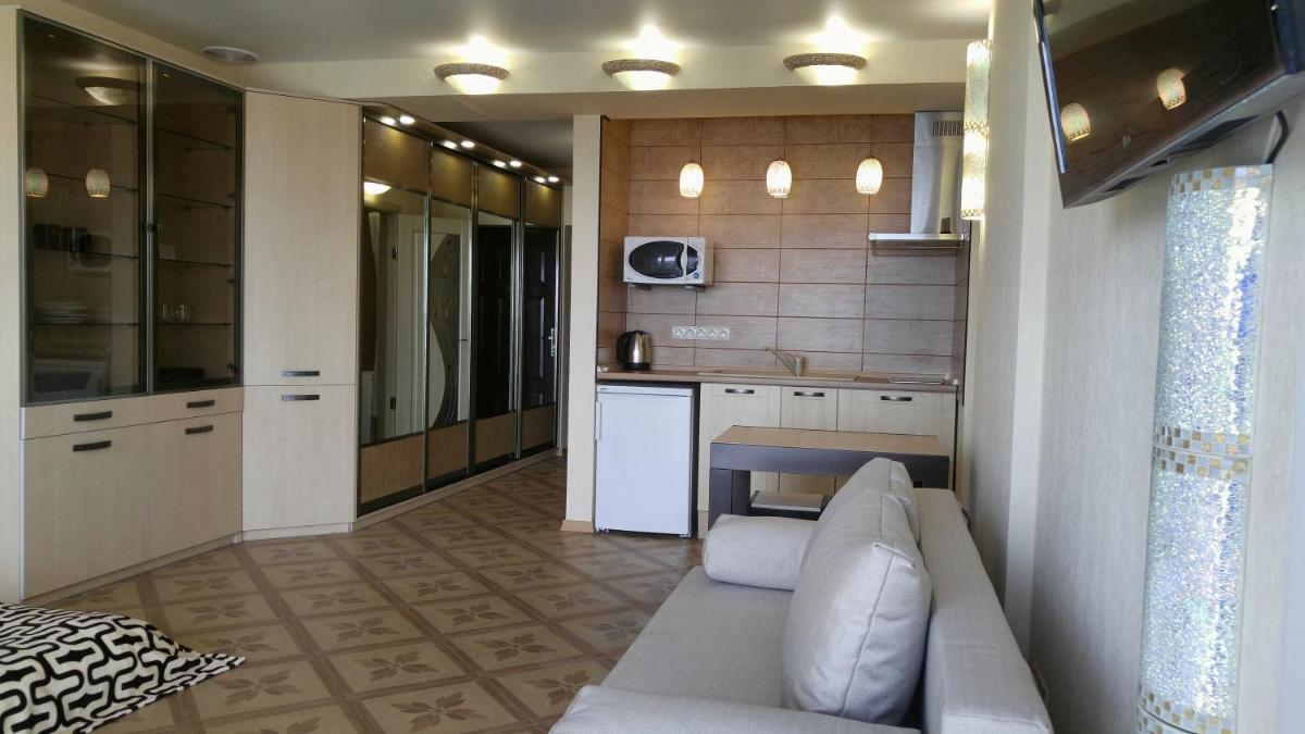 Suitetrails - Apartment near Dnipro Arena