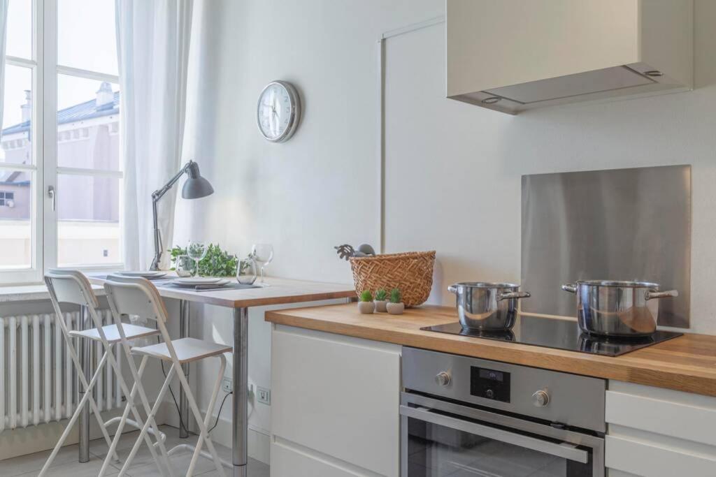 Palazzo Tergesteo Tirabora Suite Apartments - Housity