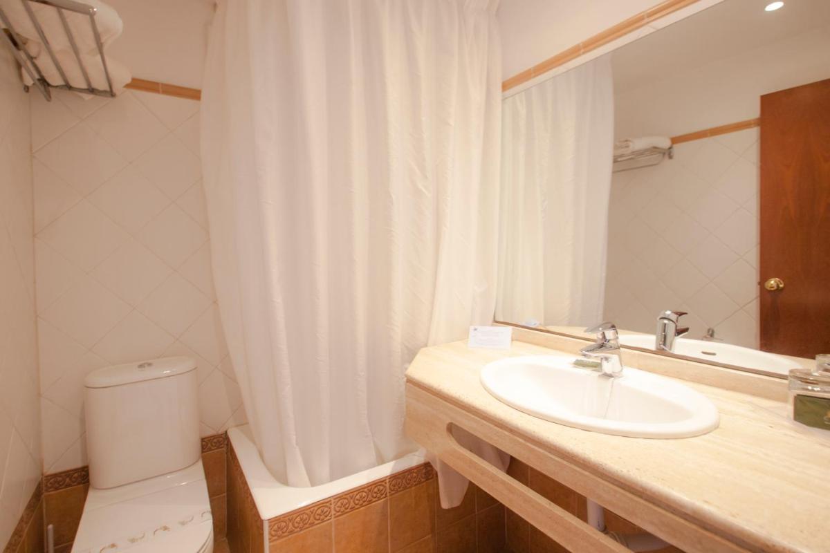 Un baño de Hotel Eden Nord Soller