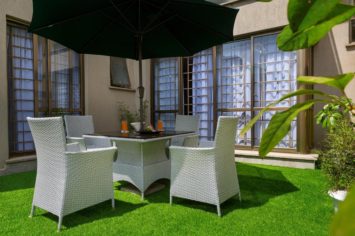 Tranquil Residence by Edmor Suites - Housity