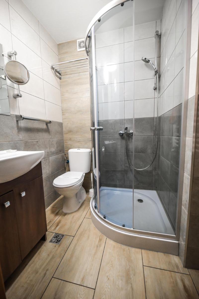 Aparthotel WADOWICE &amp; Hostel GENERY - Housity