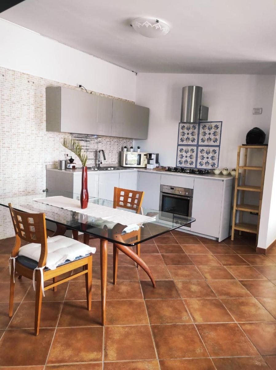 La Cavaiola - Housity