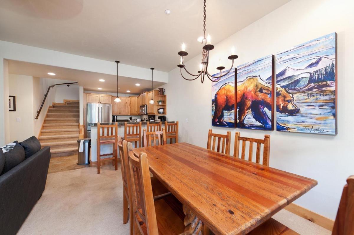 Black Bear 70 - Housity