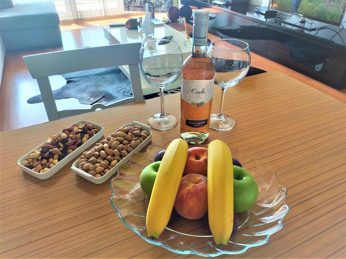 Ni Suites - Near Airport, Free WIFI - Housity