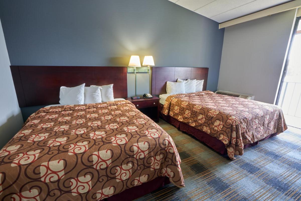 Riverview Inn & Suites - Housity