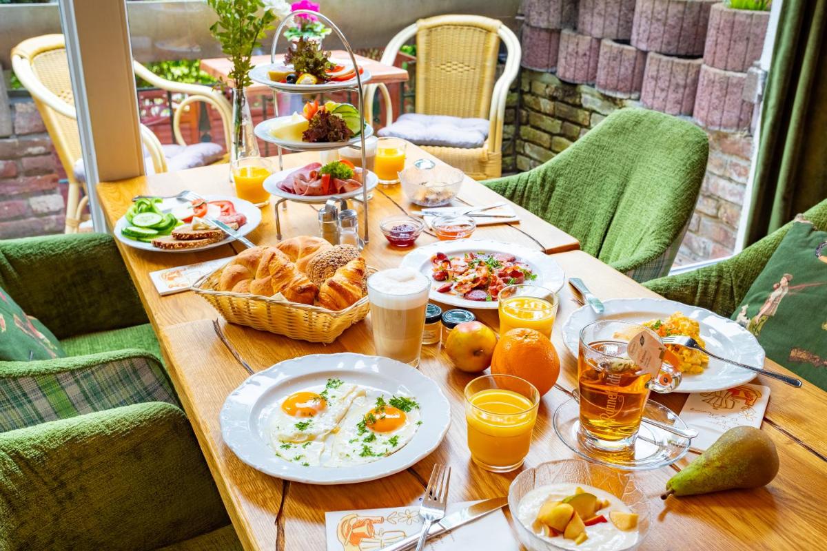 Waldhotel Eskeshof - Housity