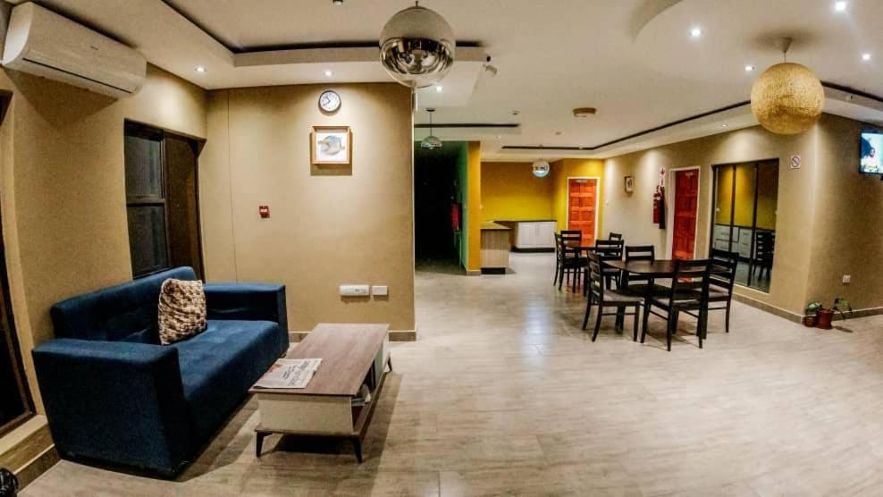 Starlight Inn - Hizvo