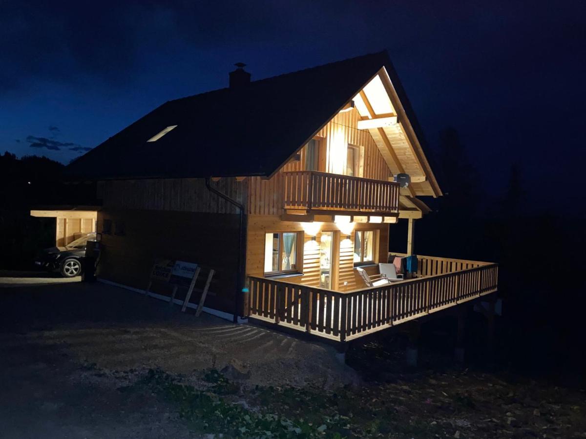 Chalet am Skigebiet mit Sauna, Bar, Billard, Carport und Kinderspielzimmer - Housity