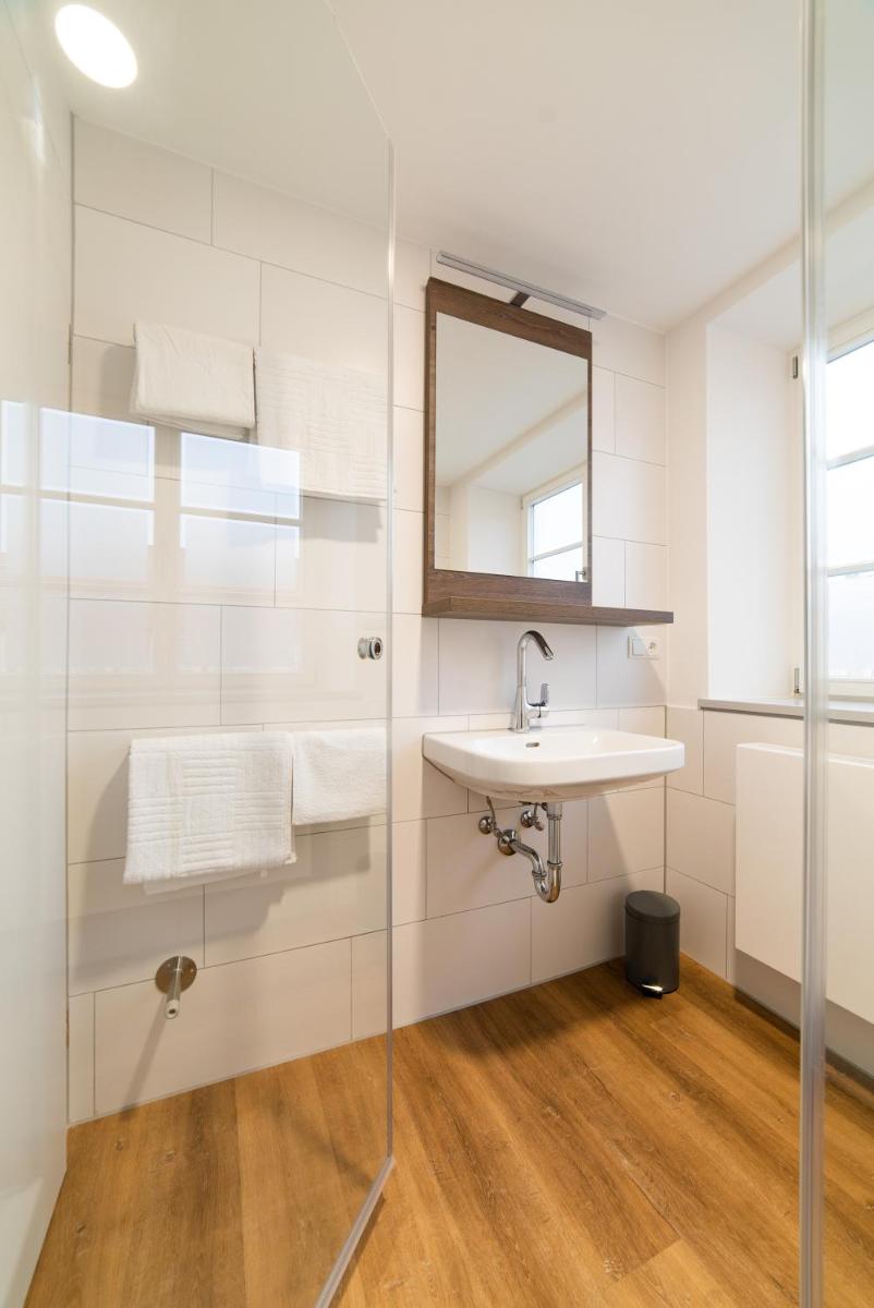 Urban Flair Hotel - Housity