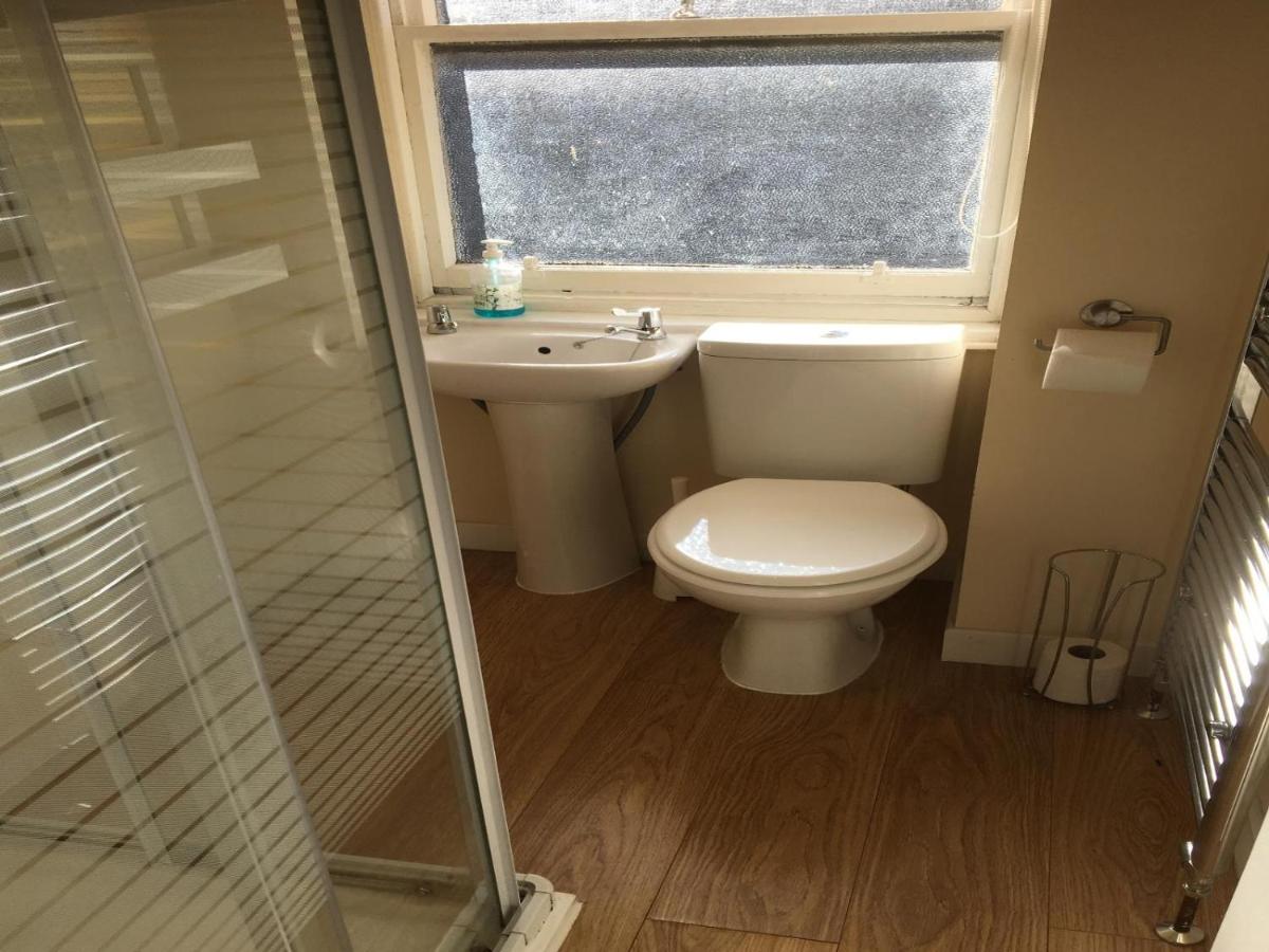 The Royal Hotel - Housity