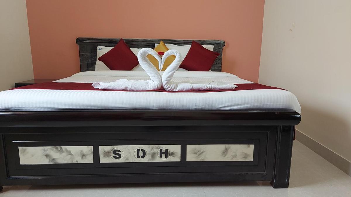 SUMUKHA DIVINE HOLIDAYS - Housity